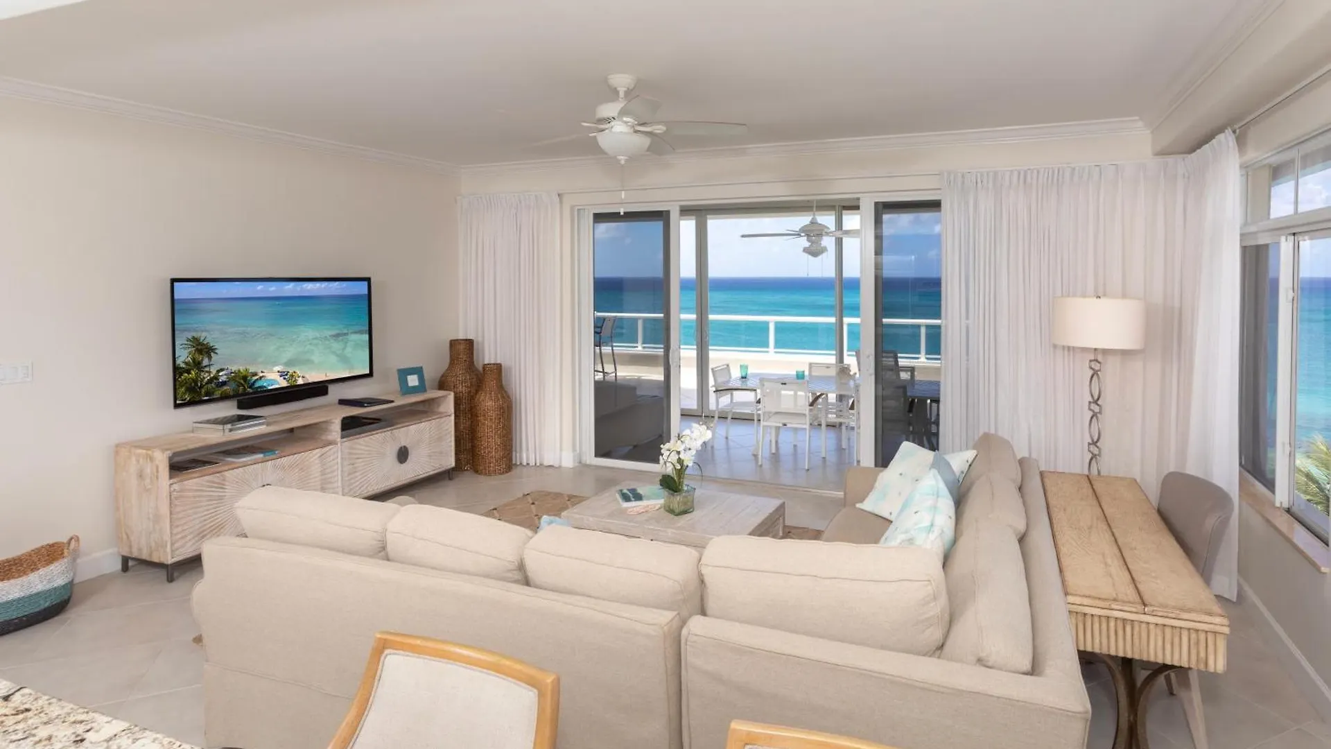 South Bay Beach Club 34 - 3 Bedroom 2 Bathroom Unit George Town Kajmanské ostrovy
